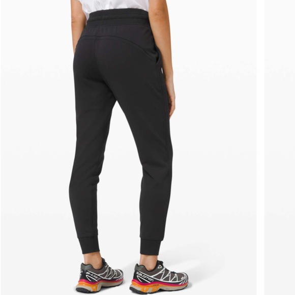 Lululemon Warm Down High Rise Jogger Modal - Black - Size 6 - Picture 4 of 13